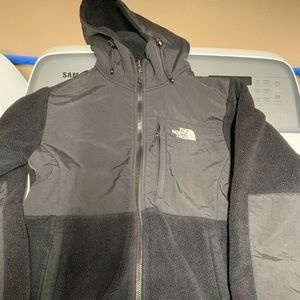 Women’s North Face Denali Jacket with hood